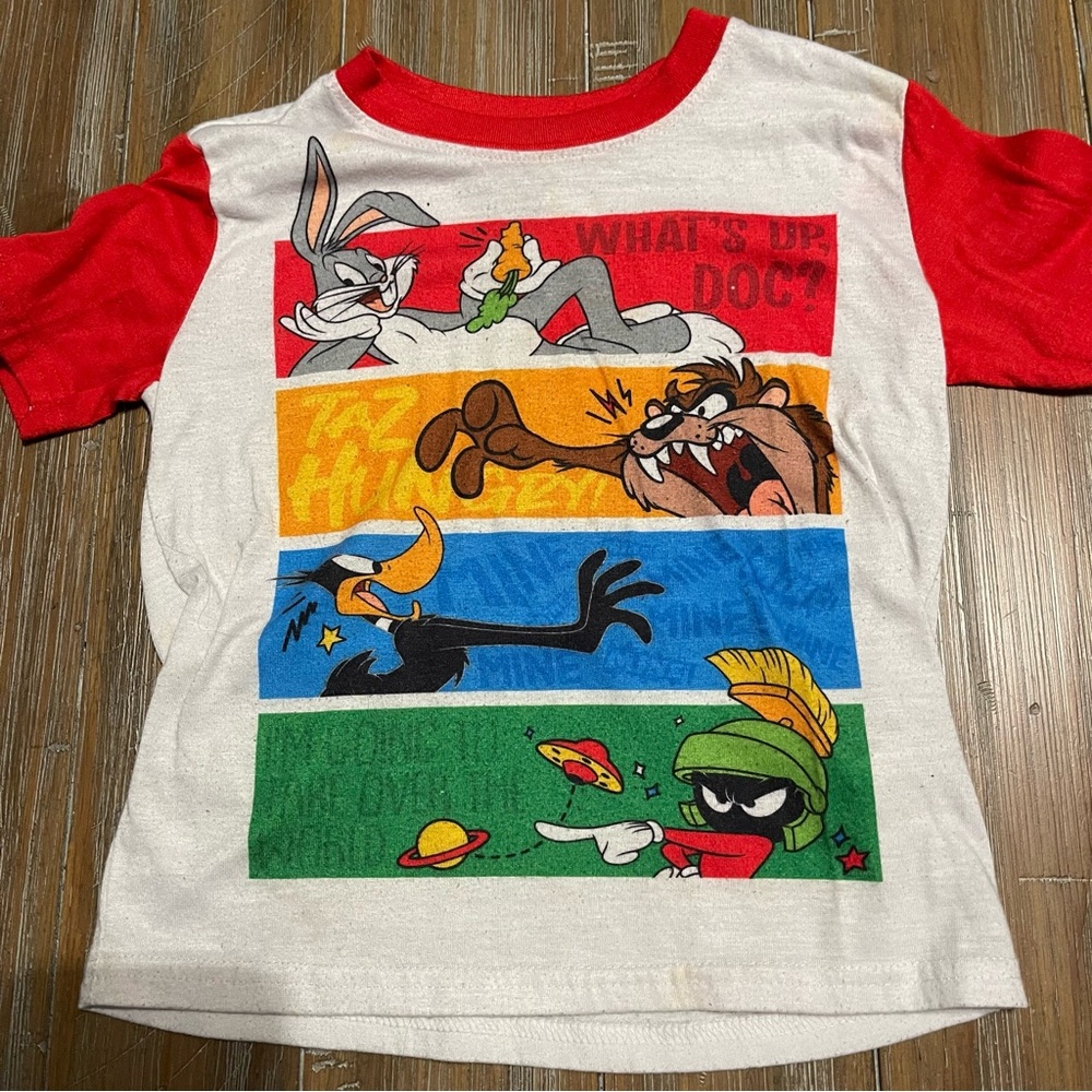 ✨2/$6✨ Boys looney tunes pajama shirt